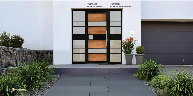 Moderne entrée maison, porte design bois verre, texte S 600.