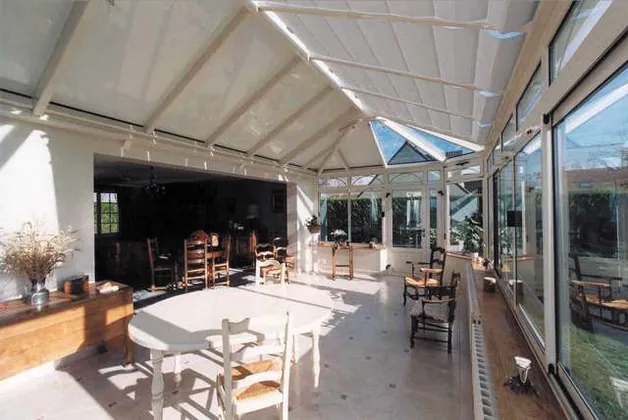 Store Velum posé par Guerini Renov – vue 2